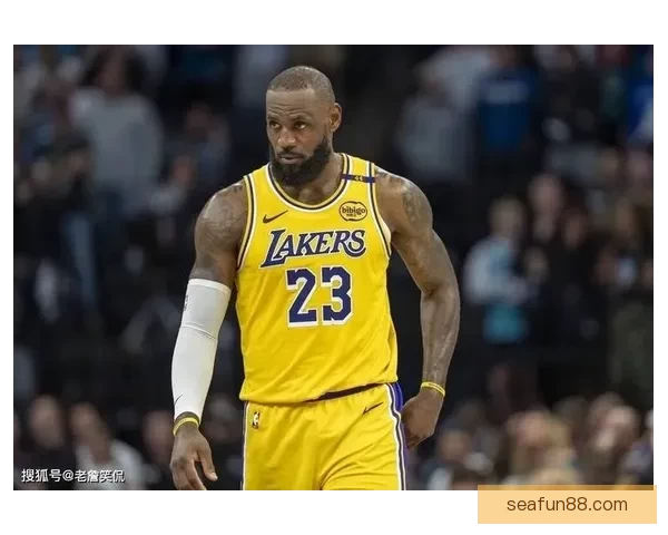 詹姆斯单场48分77次扣篮刷新多项纪录 高效表现成为球队第三进攻核心